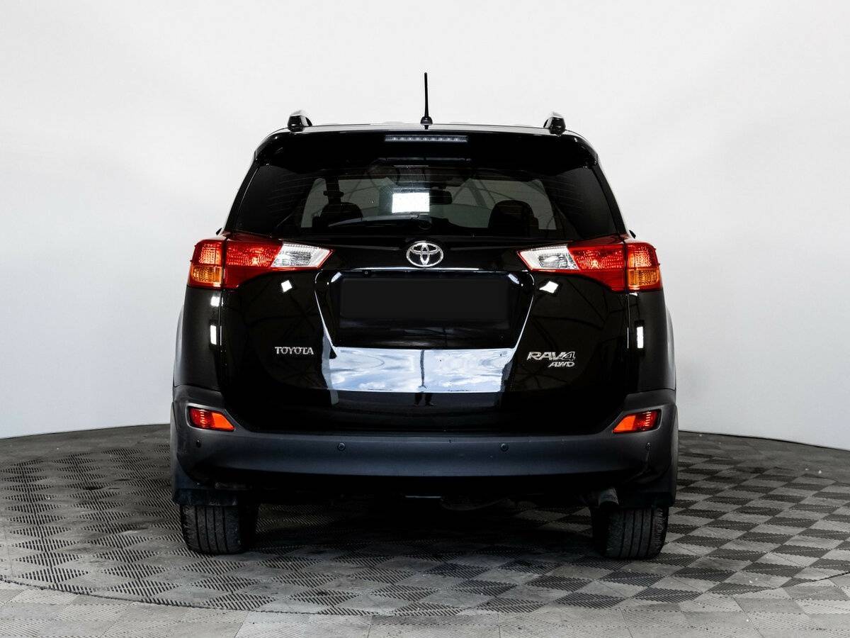 Toyota RAV4 с пробегом — 2015 год. Фото: #5