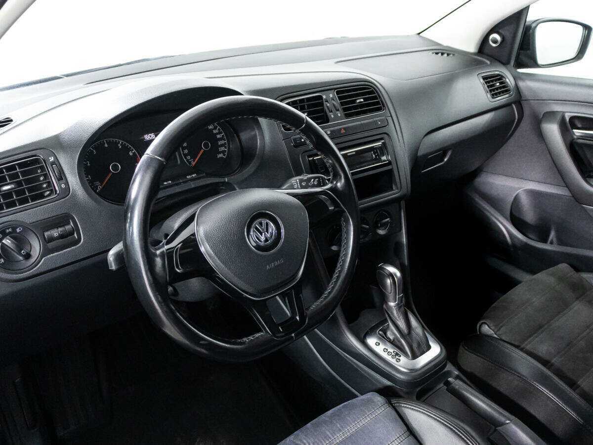 Volkswagen Polo с пробегом — 2016 год. Фото: #10