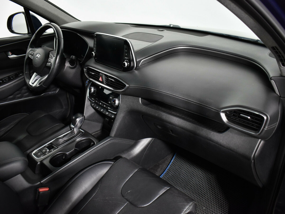 Hyundai Santa Fe с пробегом — 2019 год. Фото: #13