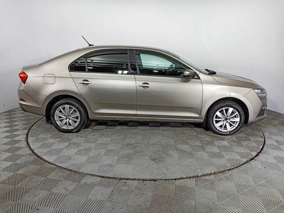 Skoda Rapid с пробегом — 2020 год. Фото: #3