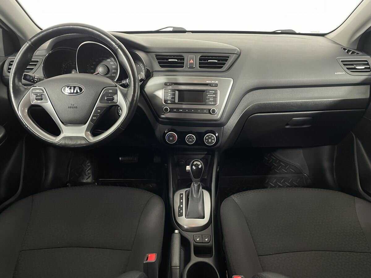 Kia Rio с пробегом — 2017 год. Фото: #6