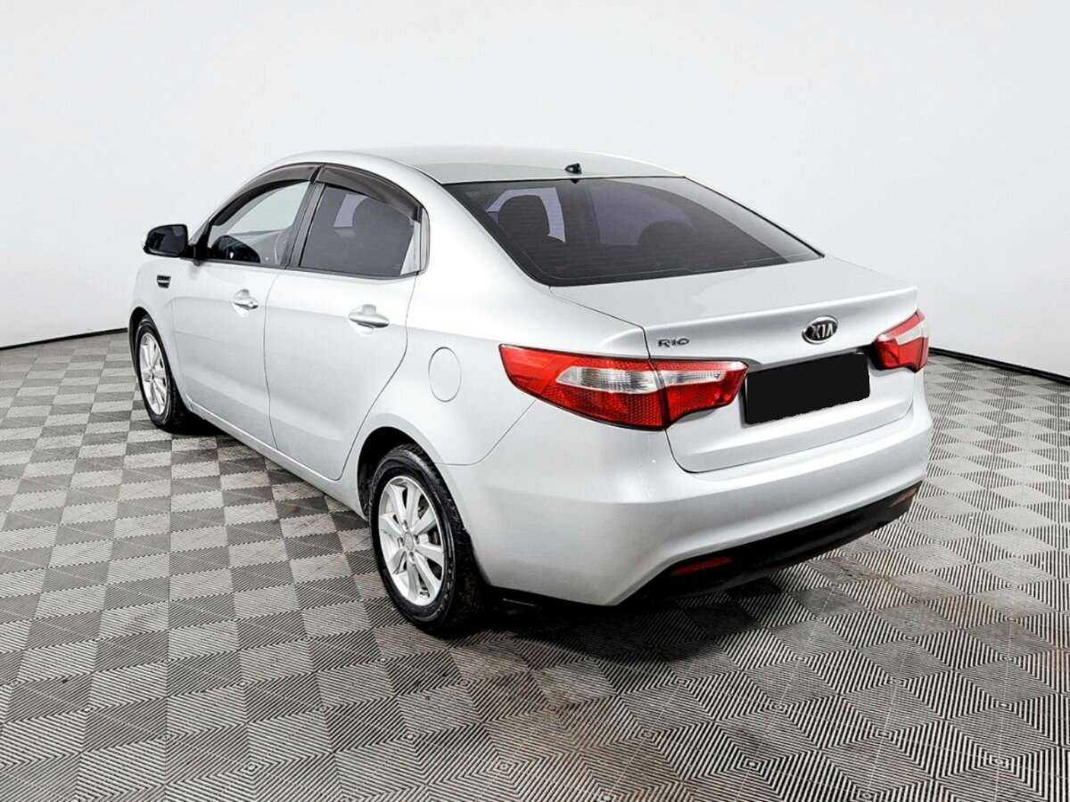 Kia Rio с пробегом — 2012 год. Фото: #5