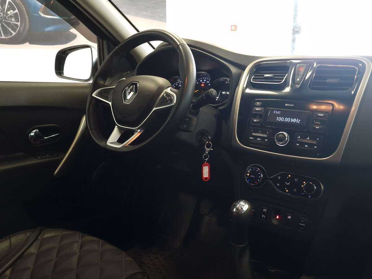 Renault Sandero с пробегом — 2019 год. Фото: #8