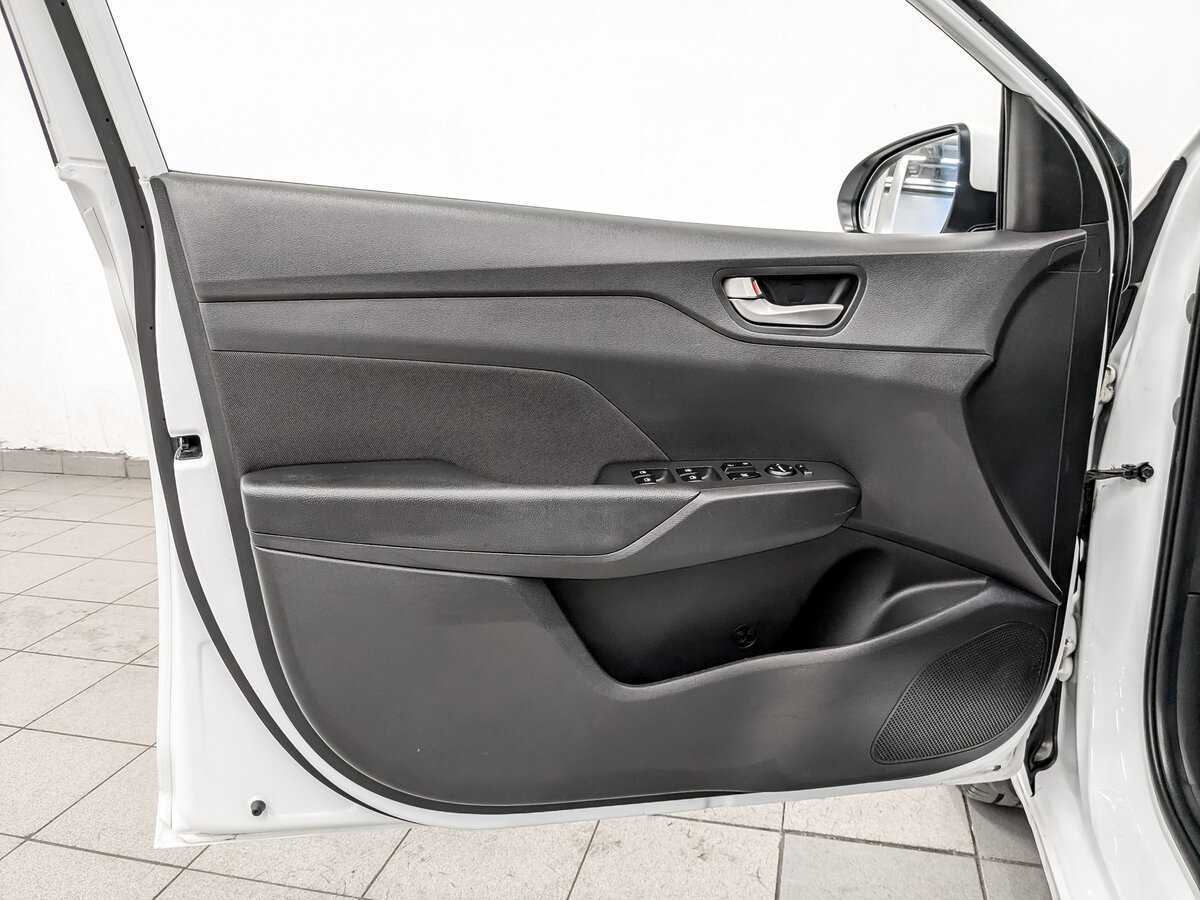 Hyundai Solaris с пробегом — 2017 год. Фото: #18
