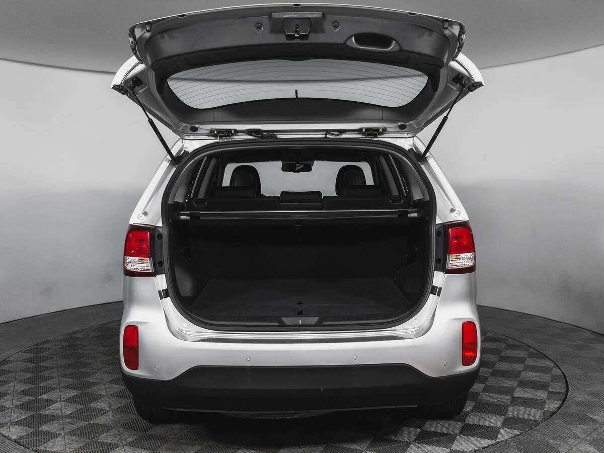 Kia Sorento с пробегом — 2013 год. Фото: #16