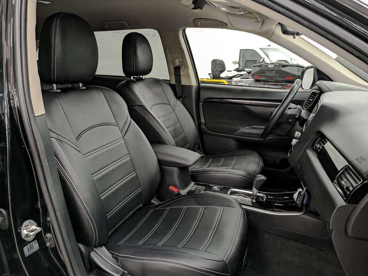 Mitsubishi Outlander с пробегом — 2020 год. Фото: #19