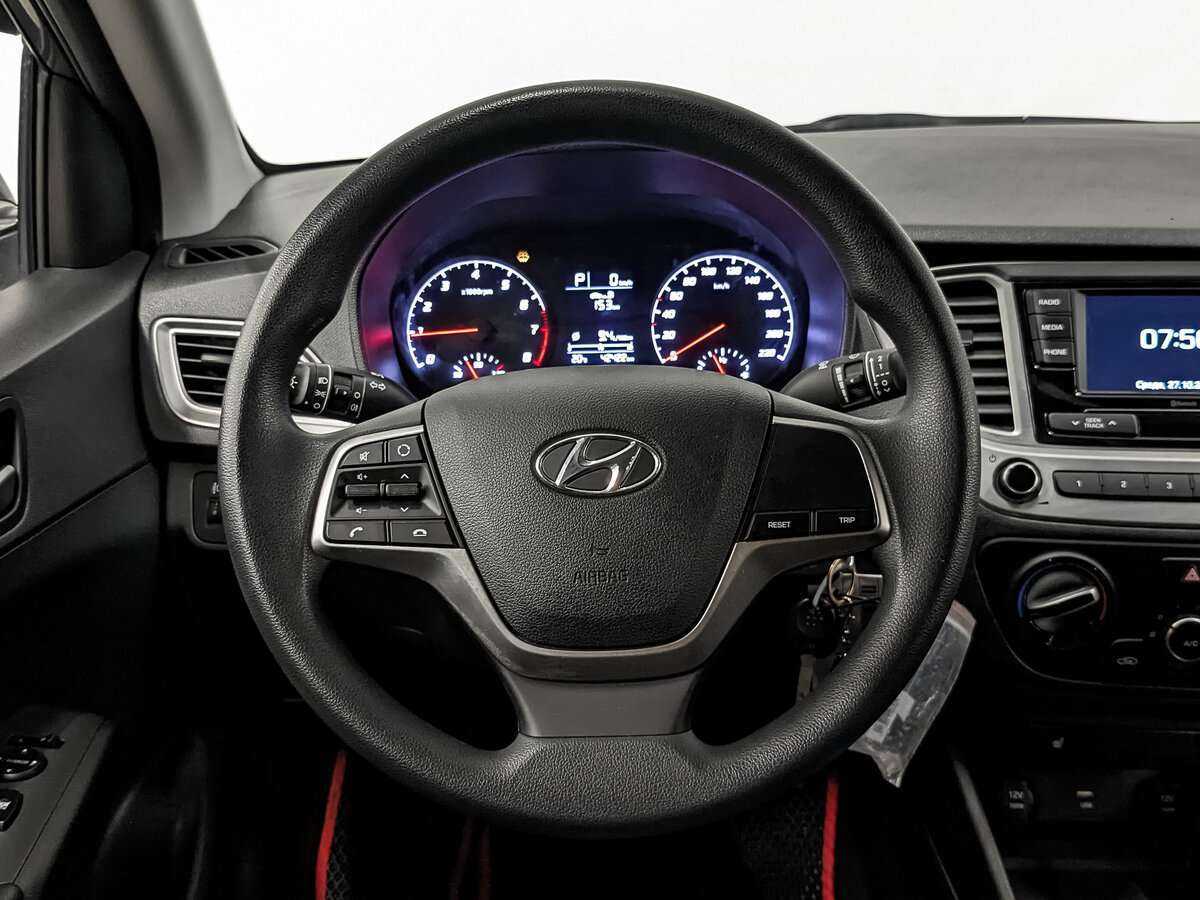 Hyundai Solaris с пробегом — 2021 год. Фото: #17