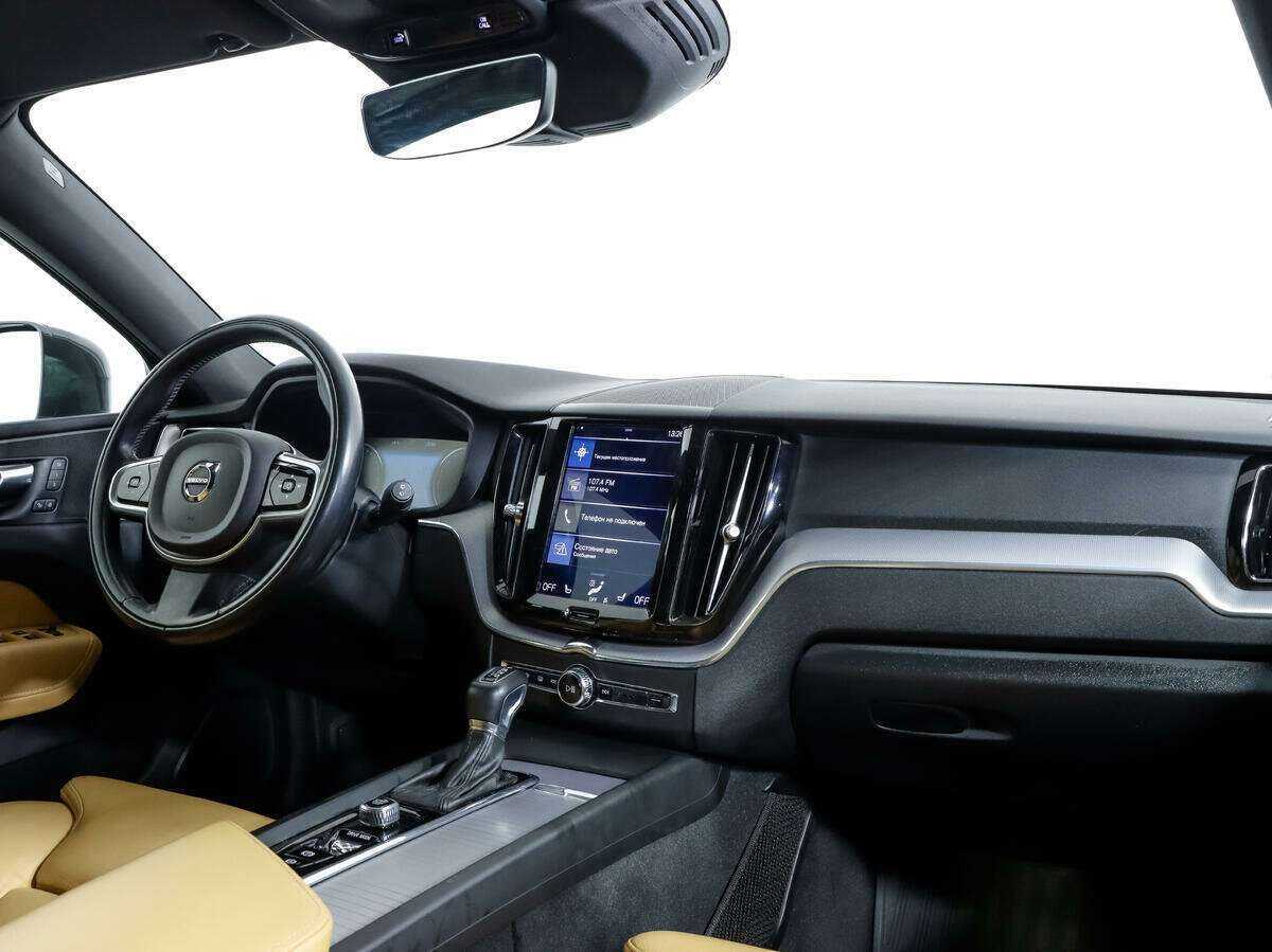 Volvo XC60 с пробегом — 2018 год. Фото: #6