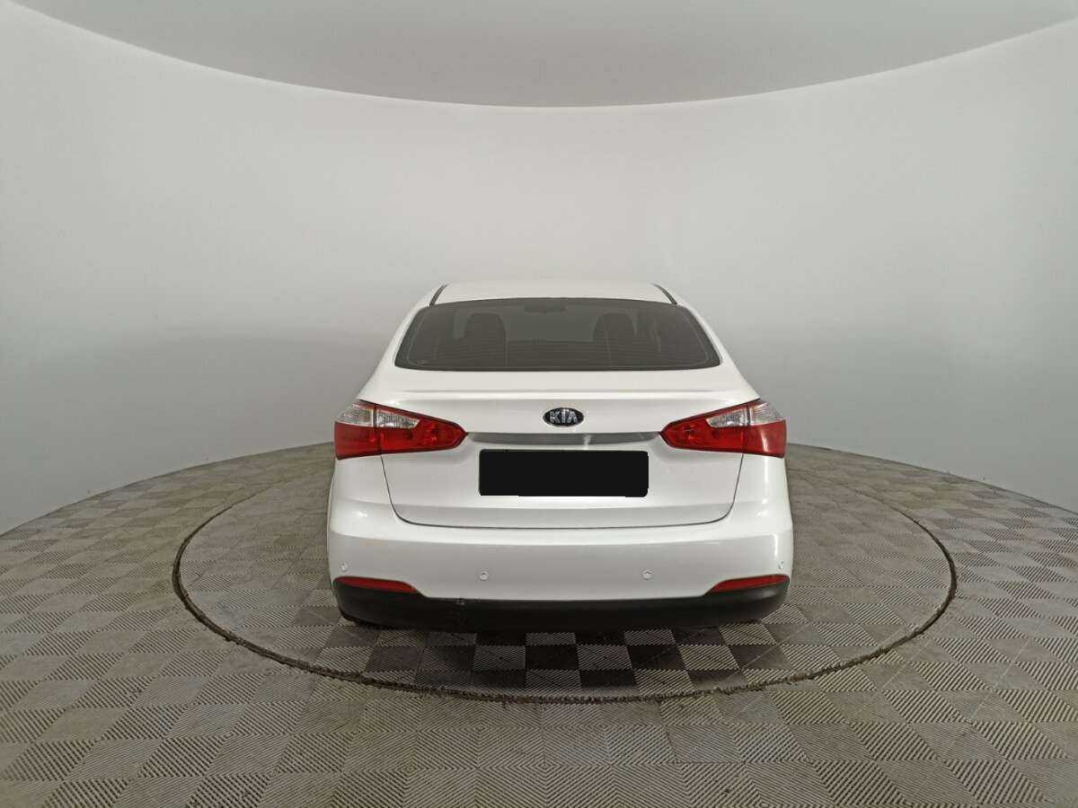 Kia Cerato с пробегом — 2016 год. Фото: #5