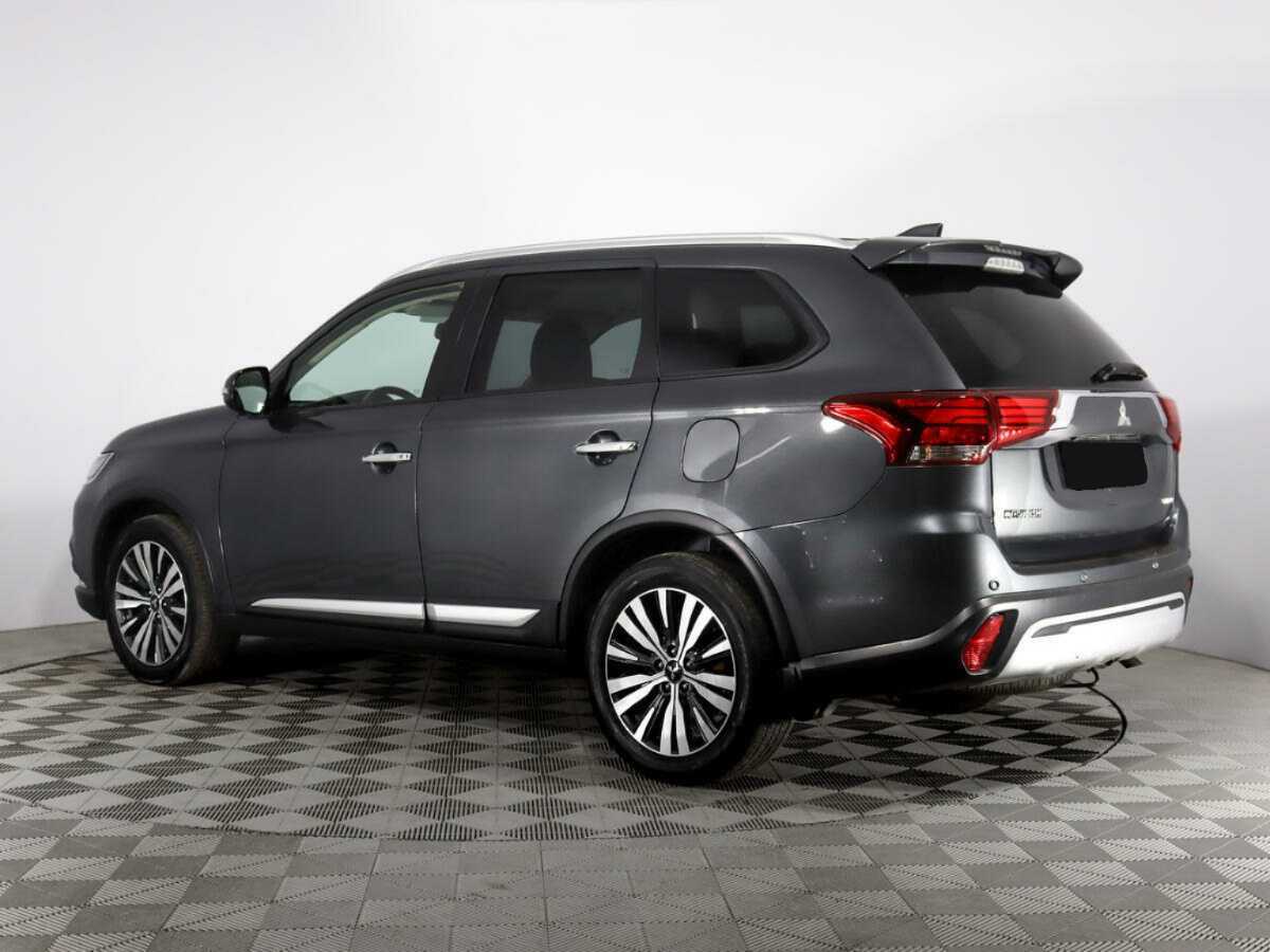 Mitsubishi Outlander с пробегом — 2019 год. Фото: #6