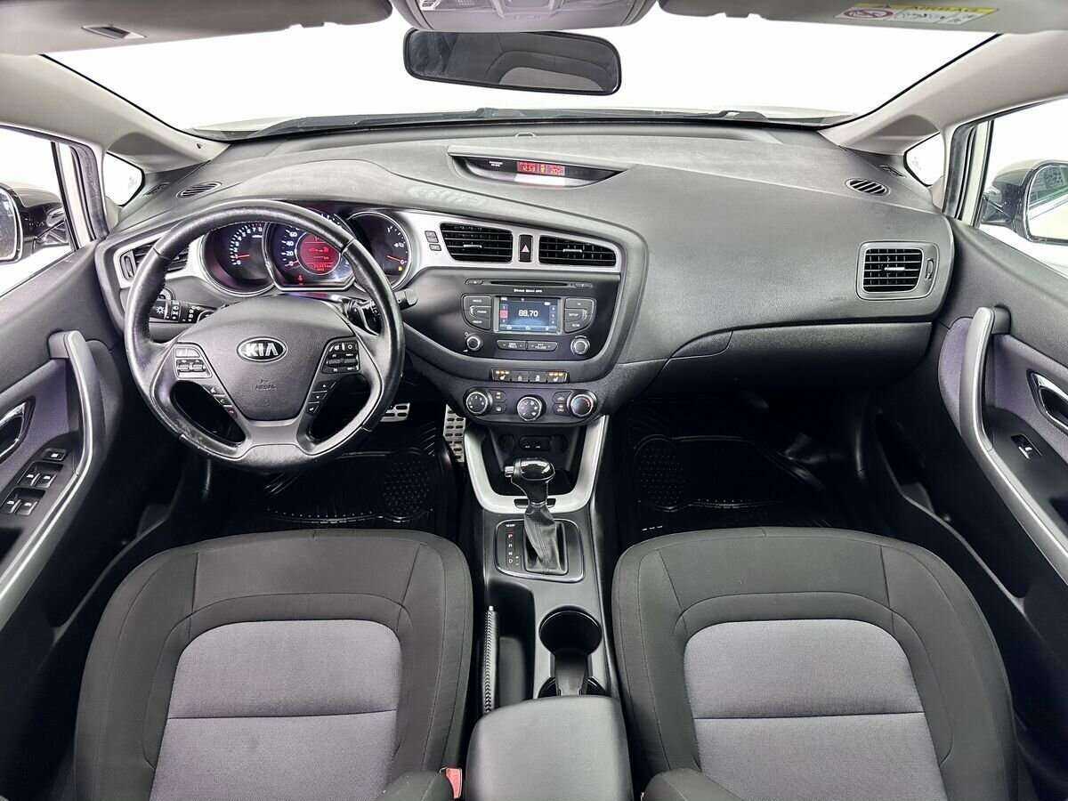 Kia Ceed с пробегом — 2014 год. Фото: #10