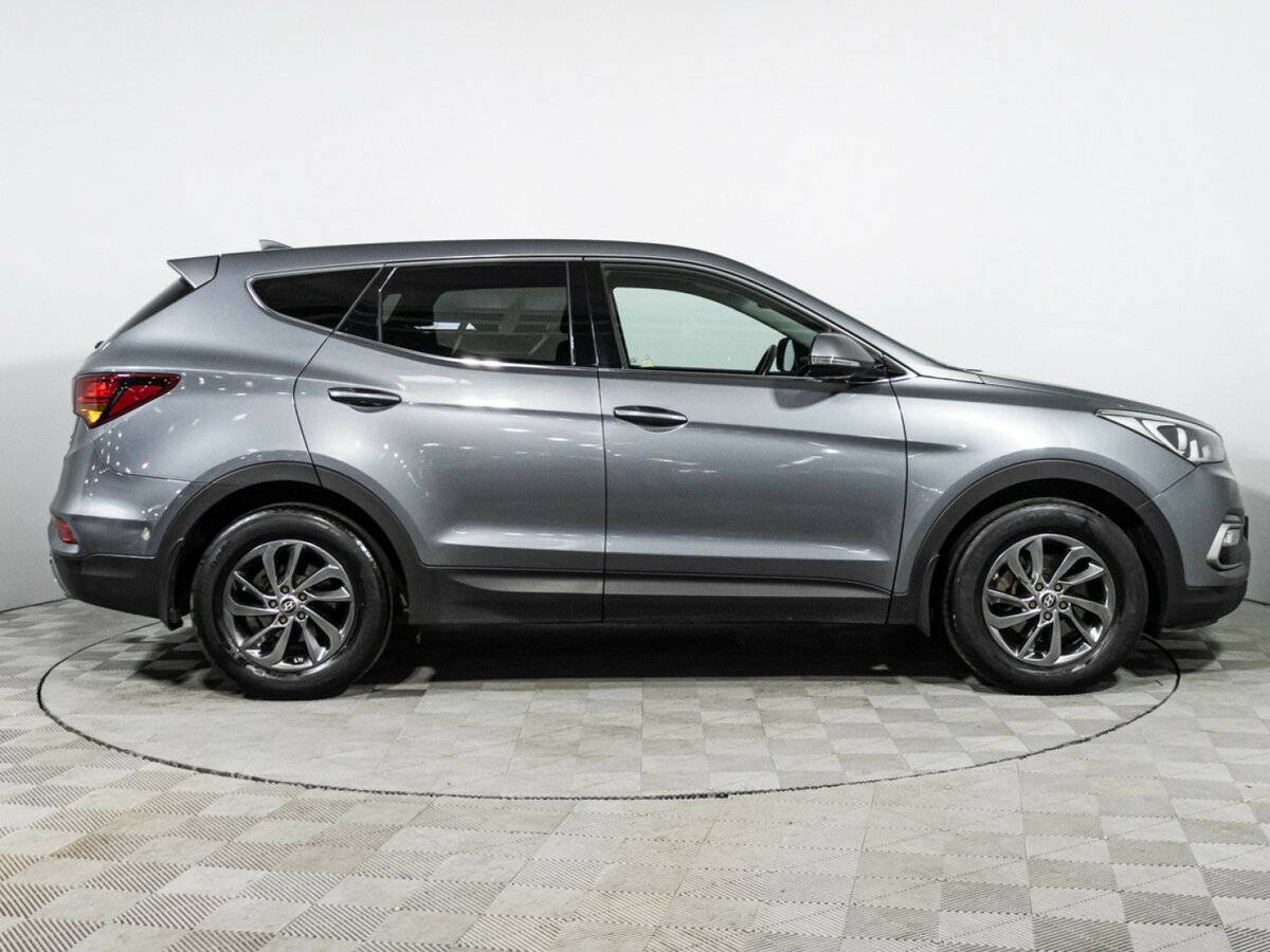 Hyundai Santa Fe с пробегом — 2017 год. Фото: #14