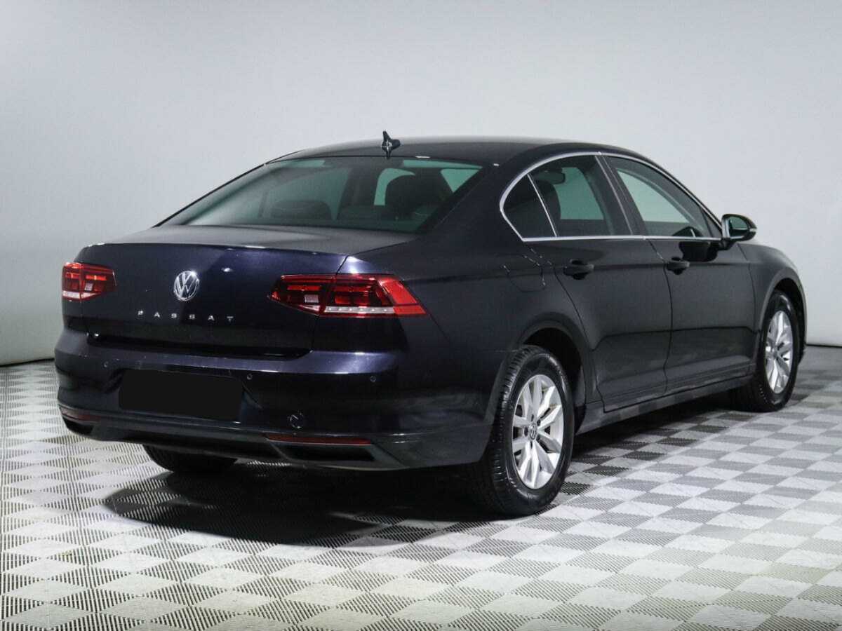 Volkswagen Passat с пробегом — 2020 год. Фото: #4