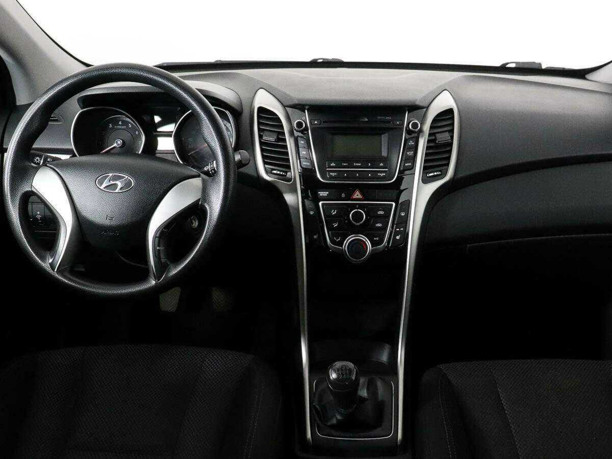 Hyundai i30 с пробегом — 2014 год. Фото: #10