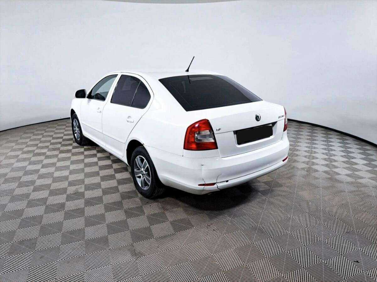 Skoda Octavia с пробегом — 2012 год. Фото: #6