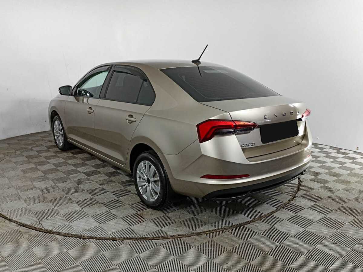 Skoda Rapid с пробегом — 2020 год. Фото: #6