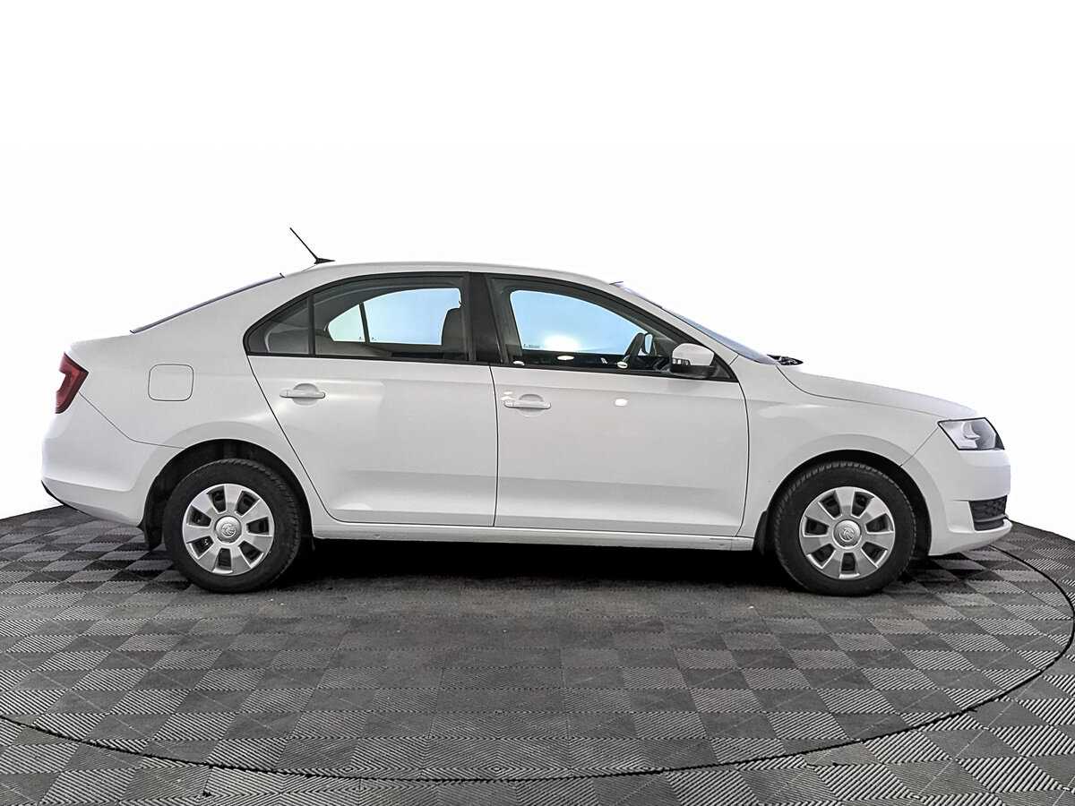 Skoda Rapid с пробегом — 2019 год. Фото: #3