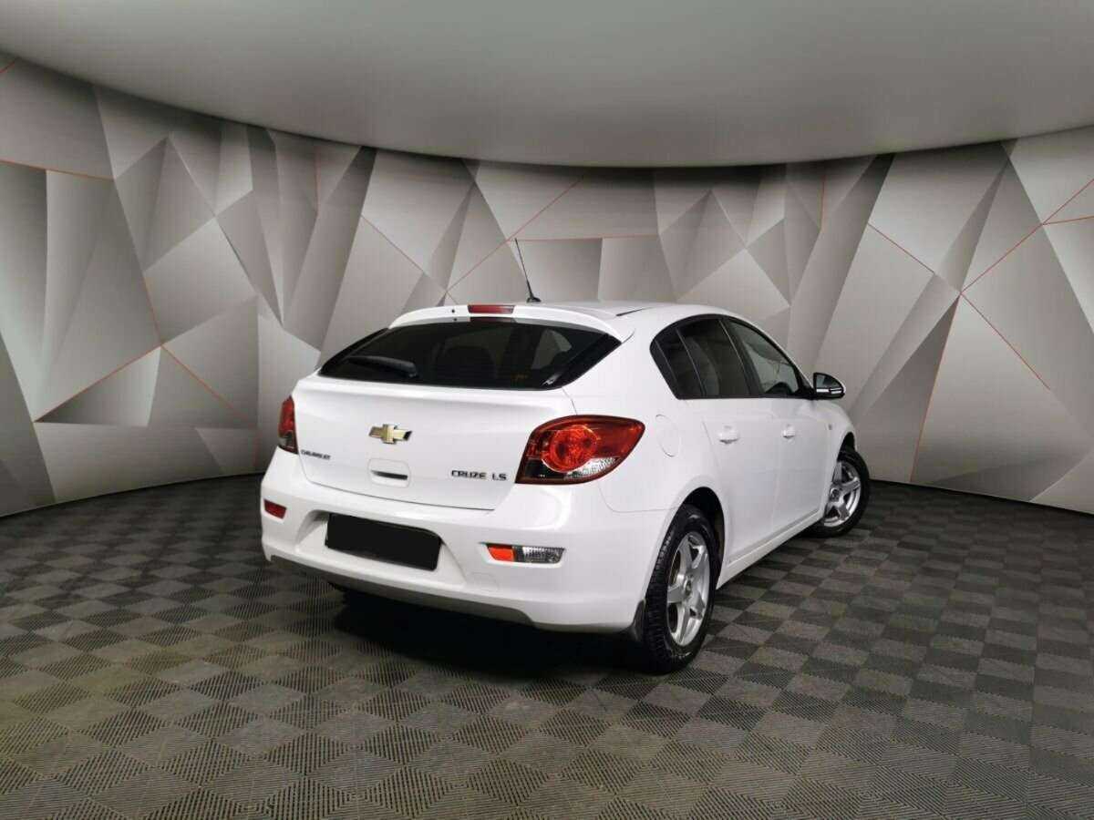 Chevrolet Cruze с пробегом — 2012 год. Фото: #1