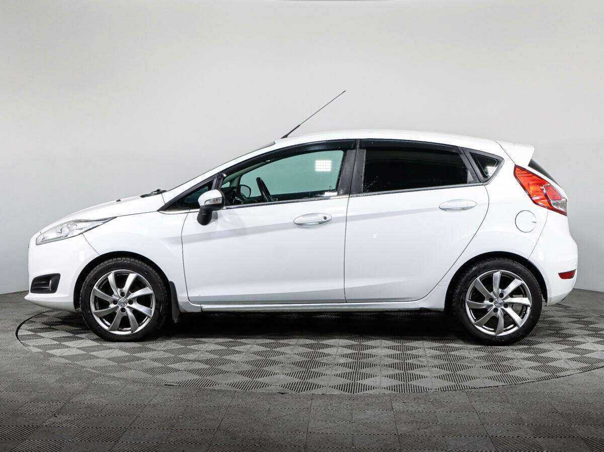 Ford Fiesta с пробегом — 2015 год. Фото: #7