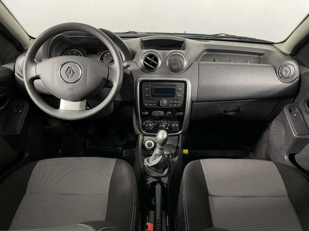 Renault Duster с пробегом — 2013 год. Фото: #6