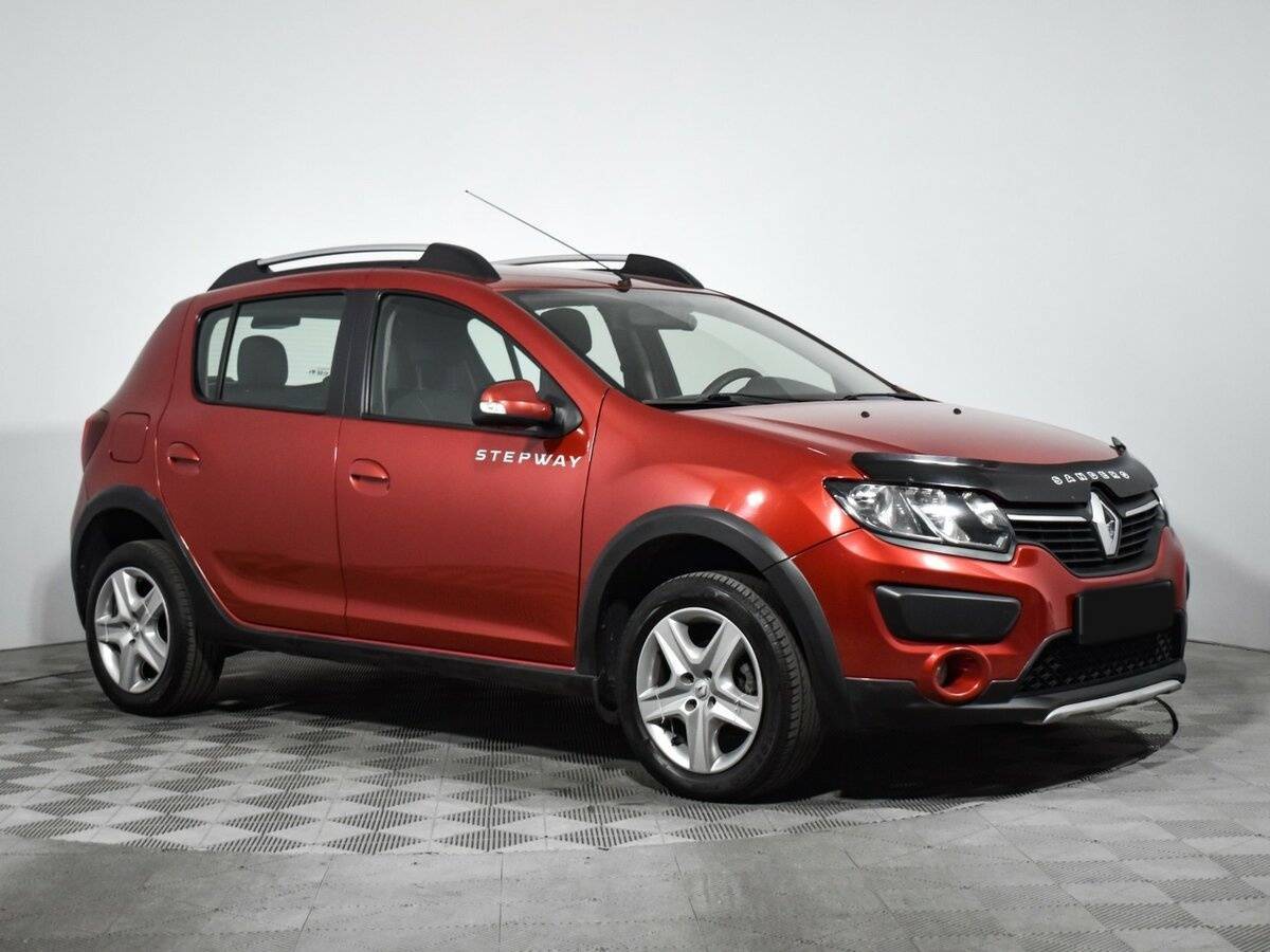 Renault Sandero с пробегом — 2014 год. Фото: #2