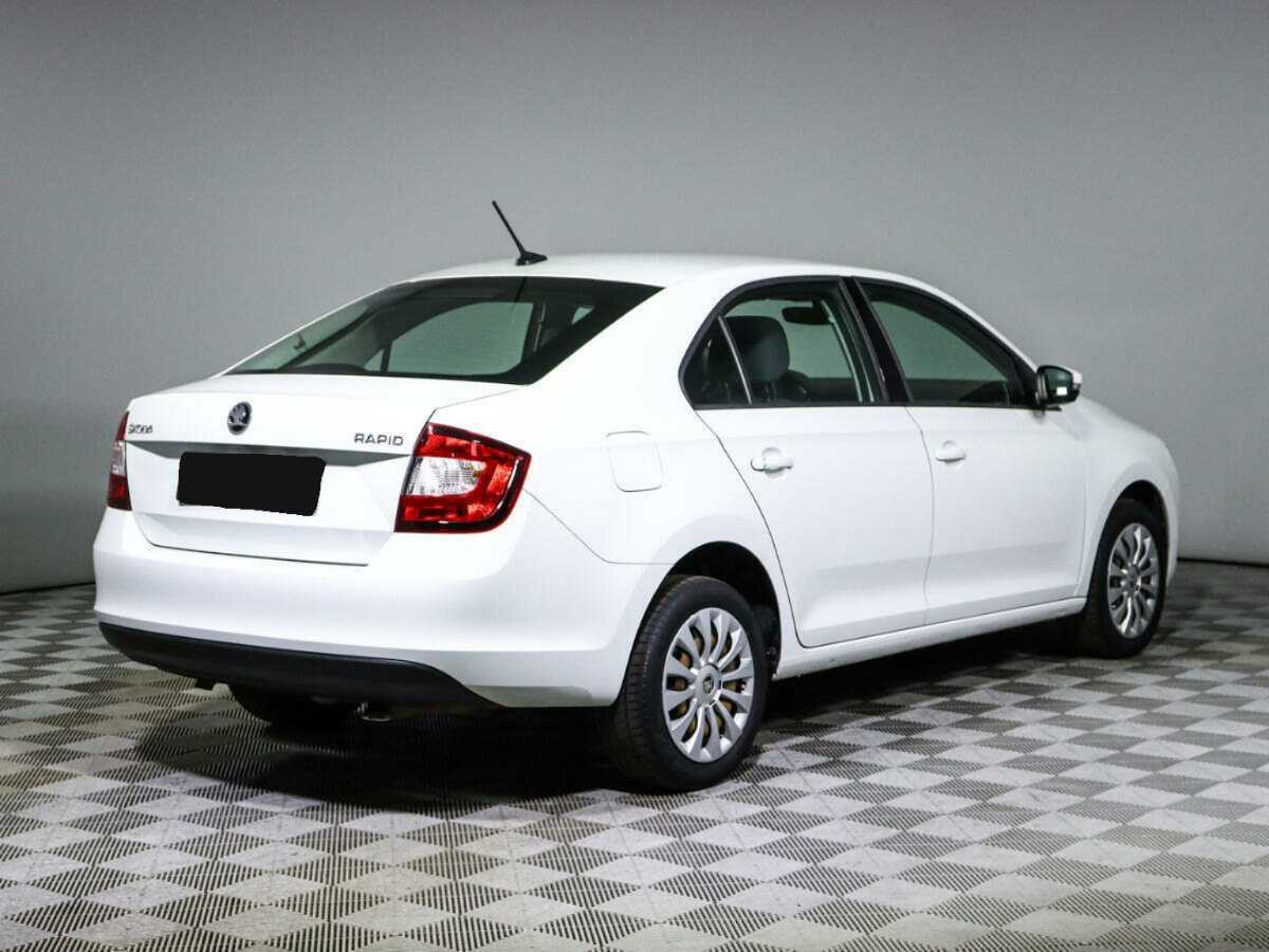 Skoda Rapid с пробегом — 2019 год. Фото: #3