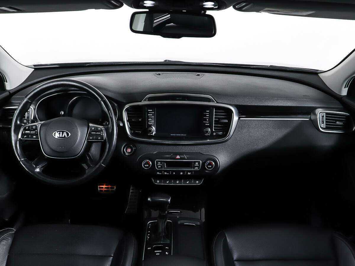 Kia Sorento с пробегом — 2017 год. Фото: #12