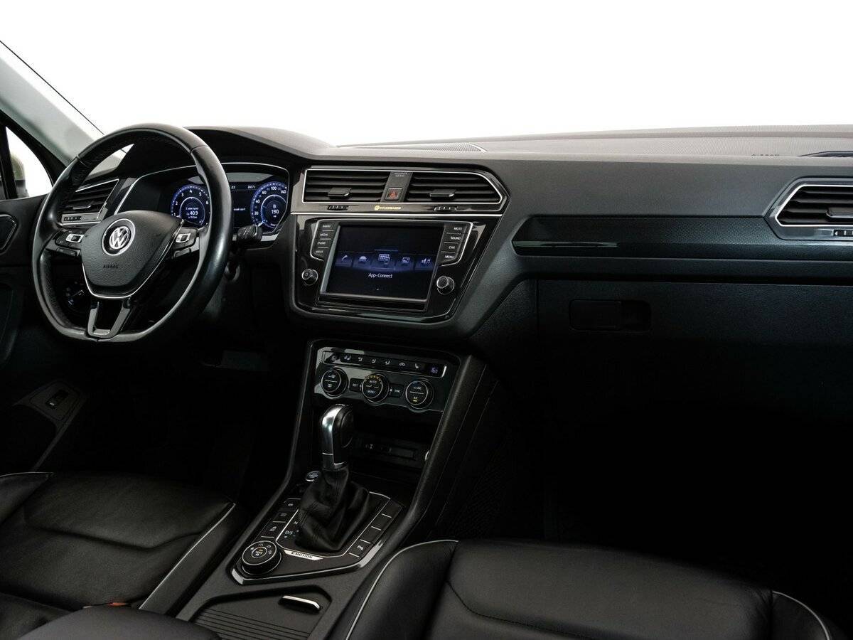 Volkswagen Tiguan с пробегом — 2017 год. Фото: #8