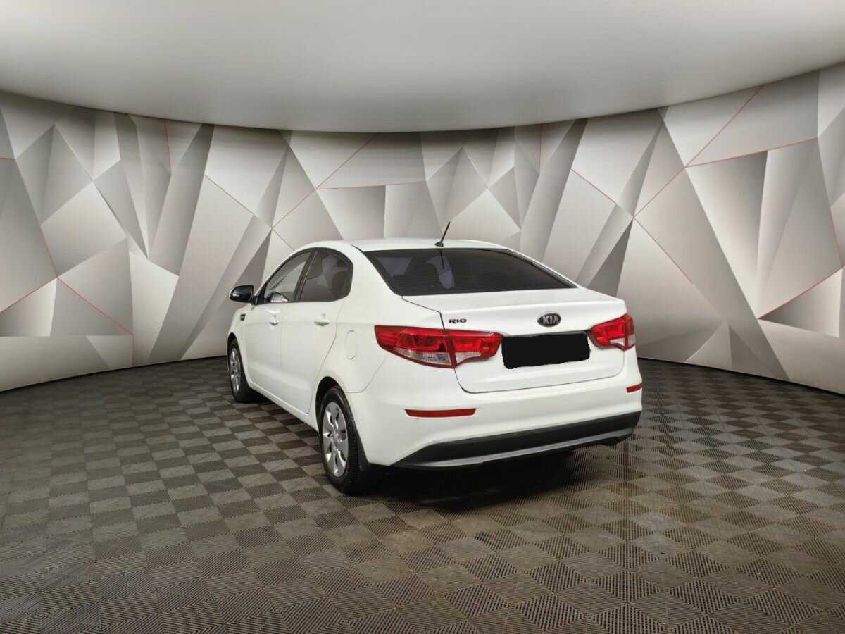 Kia Rio с пробегом — 2015 год. Фото: #3