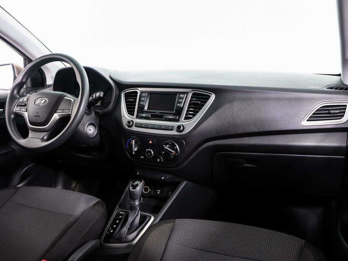 Hyundai Solaris с пробегом — 2020 год. Фото: #8