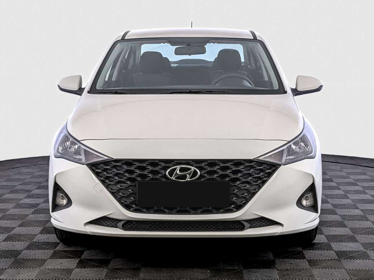 Hyundai Solaris с пробегом — 2022 год. Фото: #1