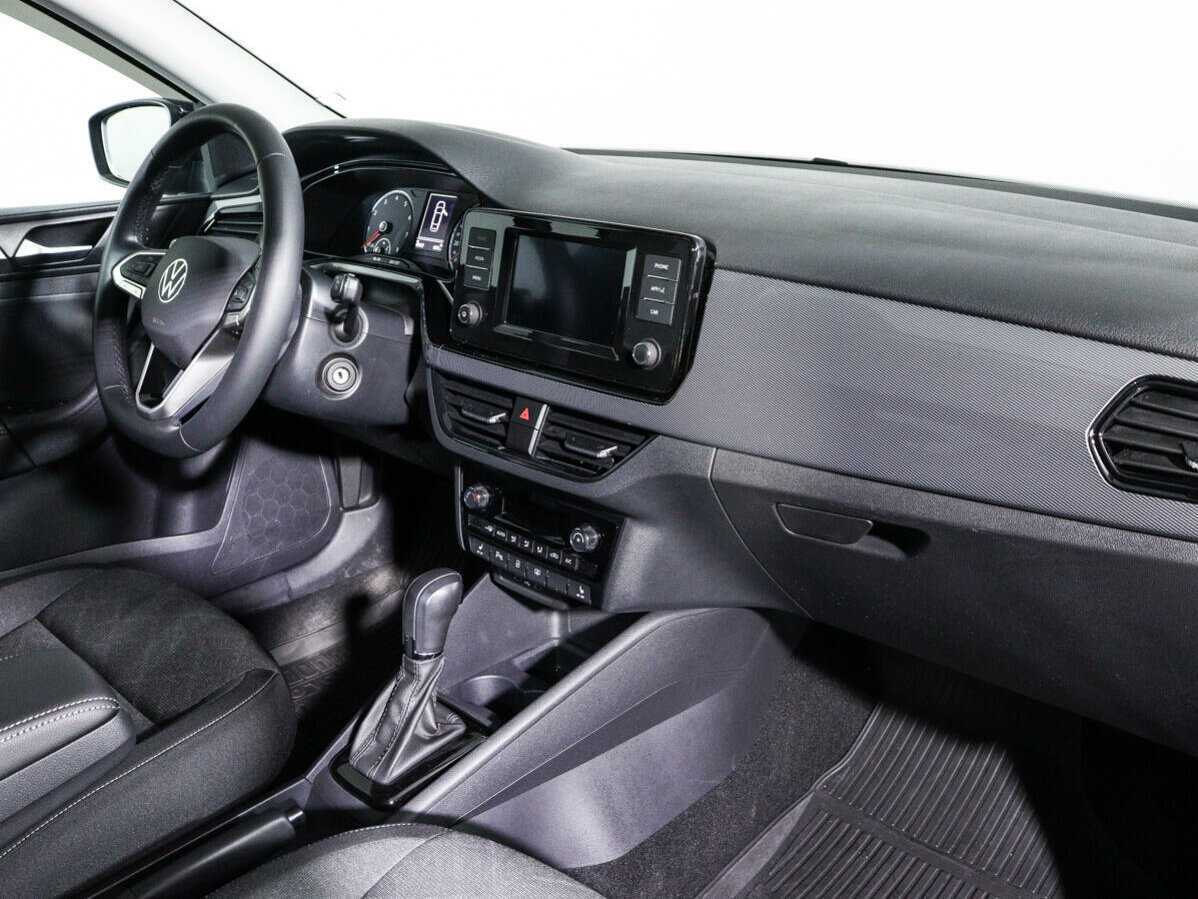 Volkswagen Polo с пробегом — 2021 год. Фото: #6