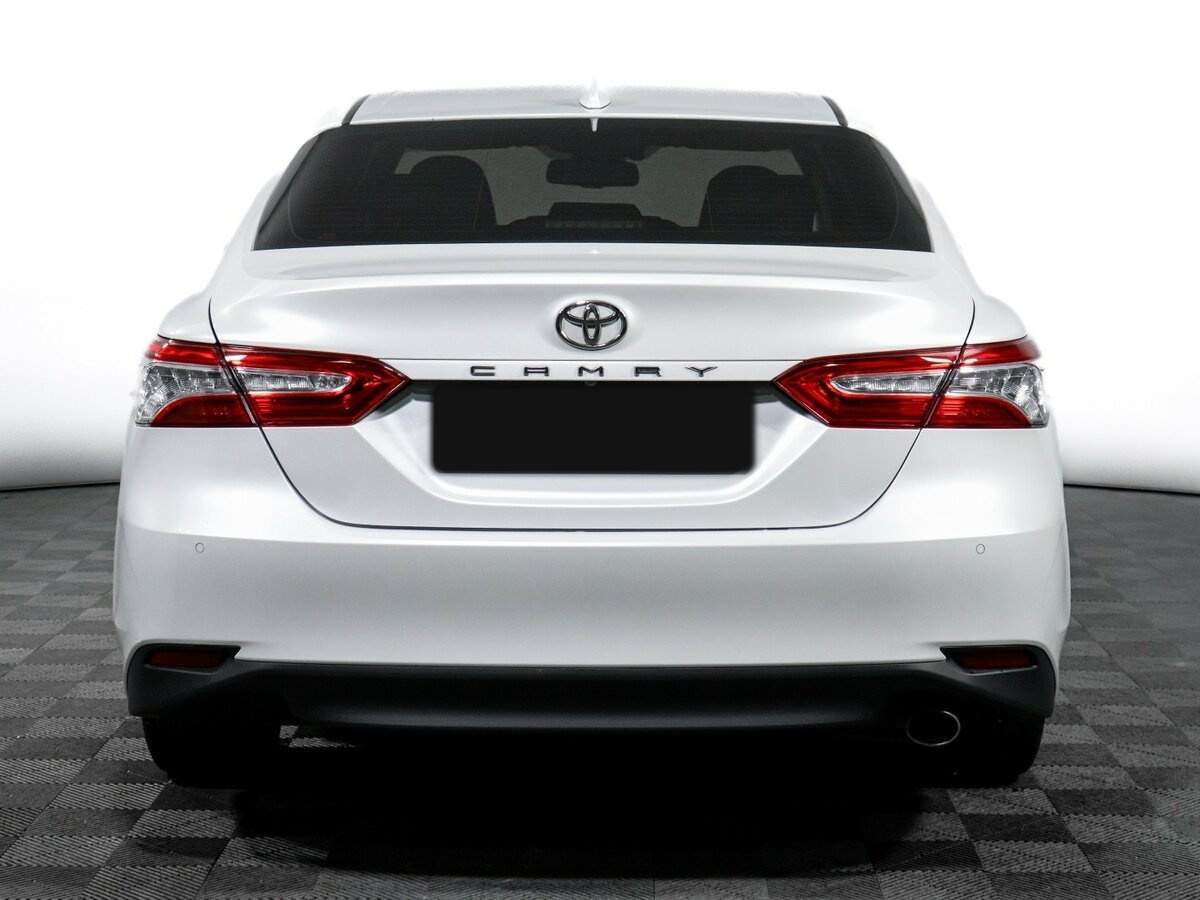 Toyota Camry с пробегом — 2019 год. Фото: #5