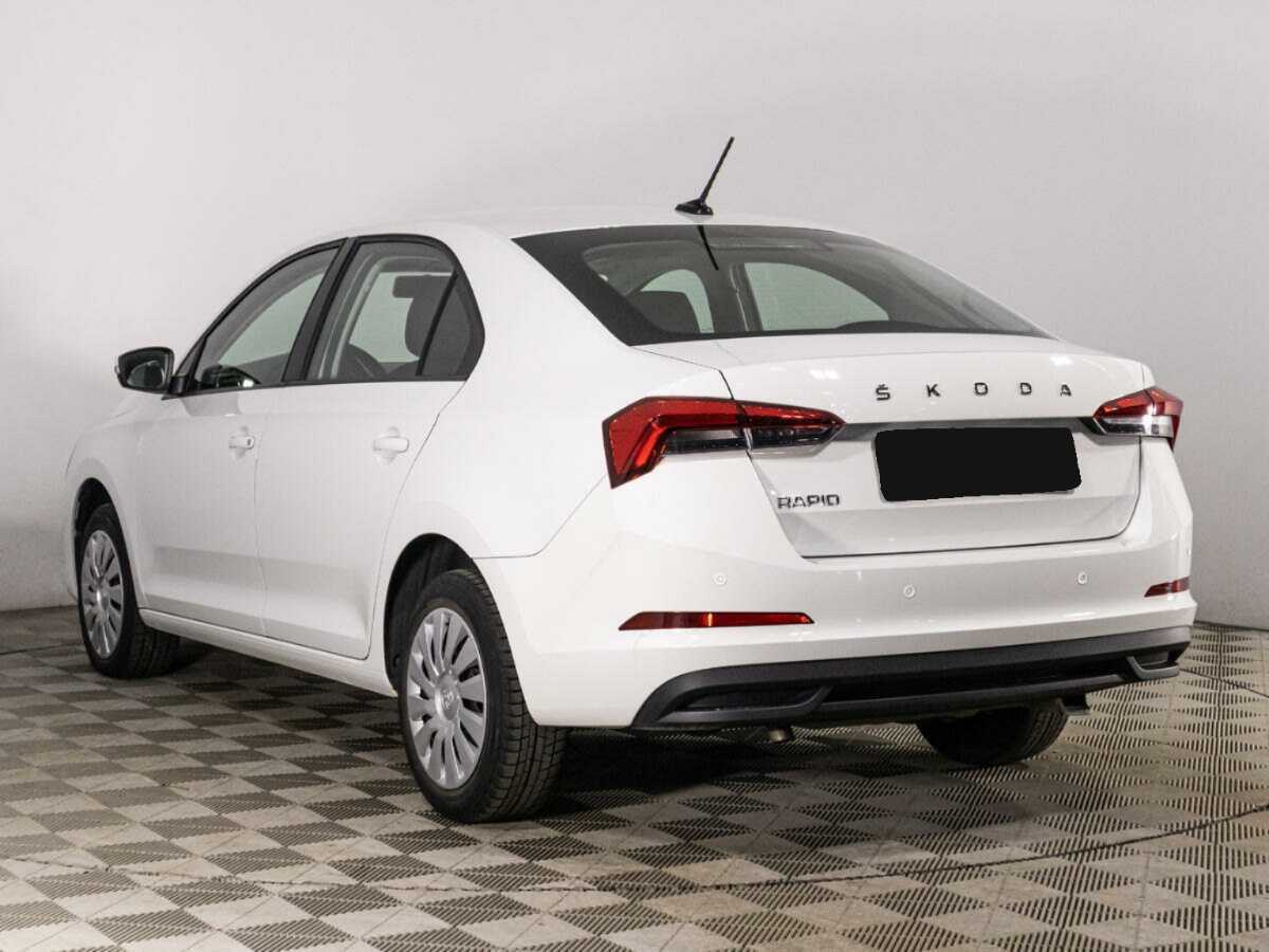 Skoda Rapid с пробегом — 2021 год. Фото: #6