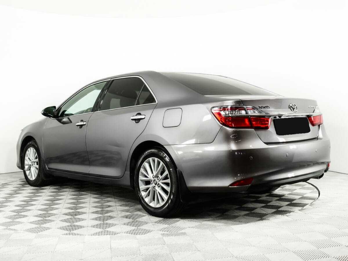Toyota Camry с пробегом — 2016 год. Фото: #6