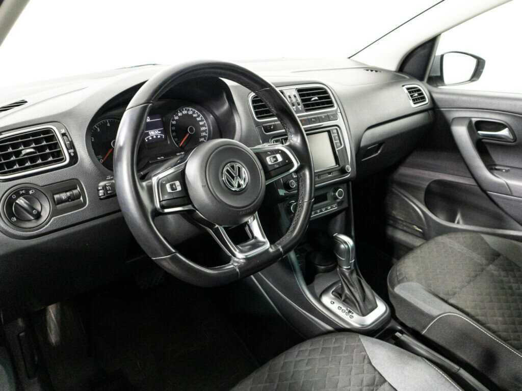 Volkswagen Polo с пробегом — 2018 год. Фото: #10