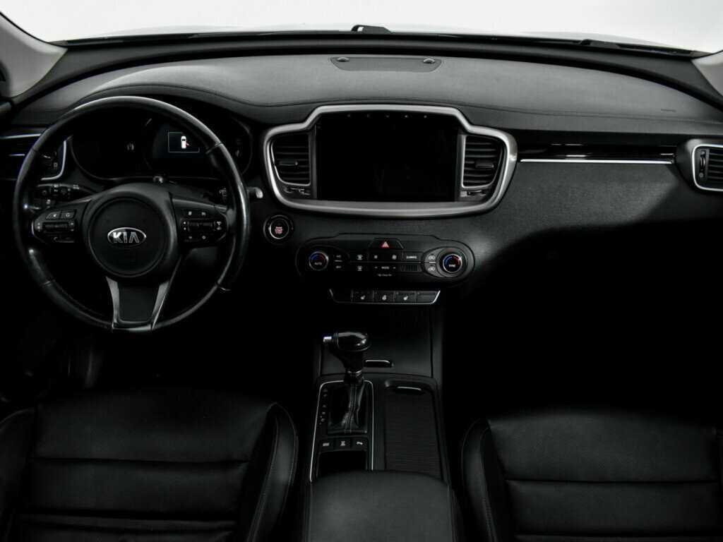 Kia Sorento с пробегом — 2017 год. Фото: #13