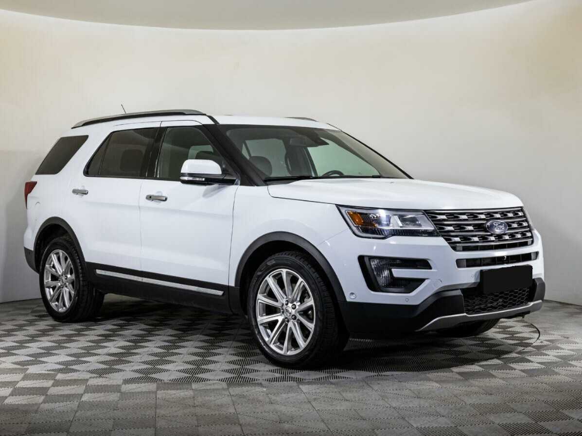 Ford Explorer с пробегом — 2015 год. Фото: #2