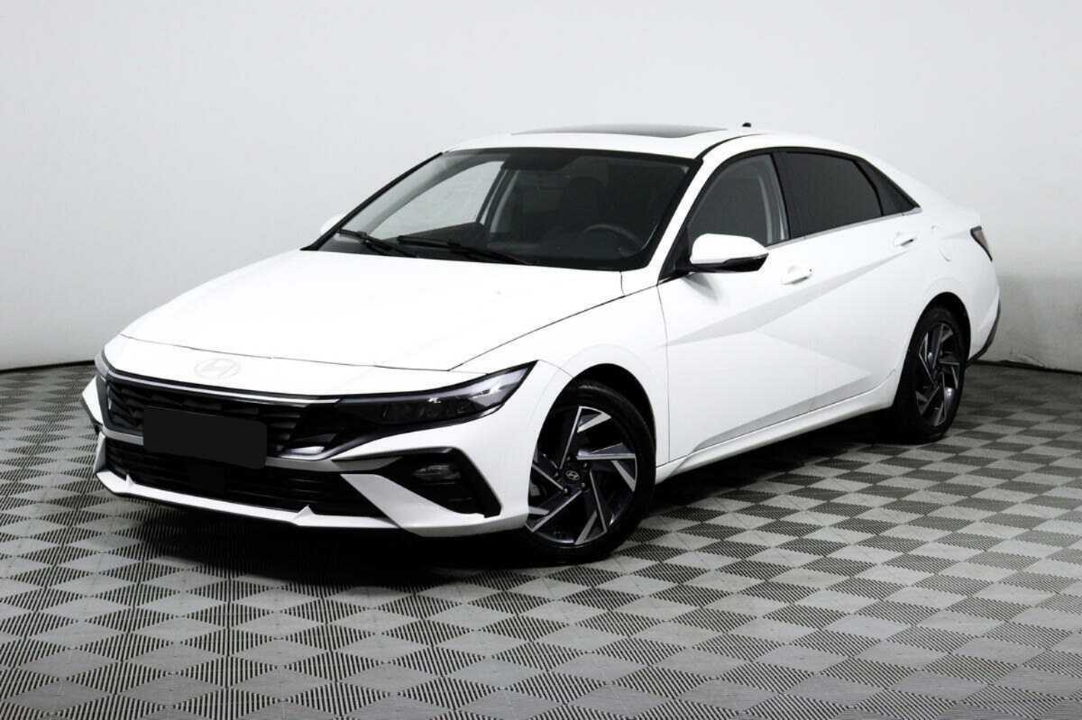 Hyundai Elantra с пробегом — 2023 год. Посмотреть фото