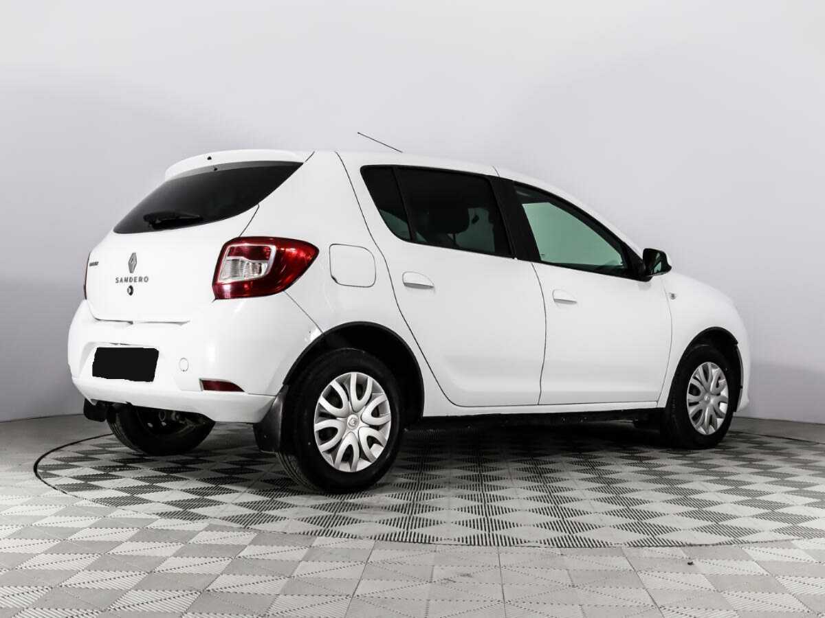 Renault Sandero с пробегом — 2017 год. Фото: #4