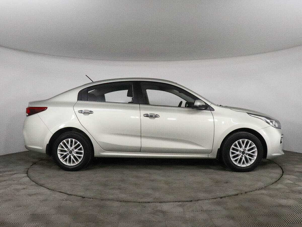 Kia Rio с пробегом — 2017 год. Фото: #3