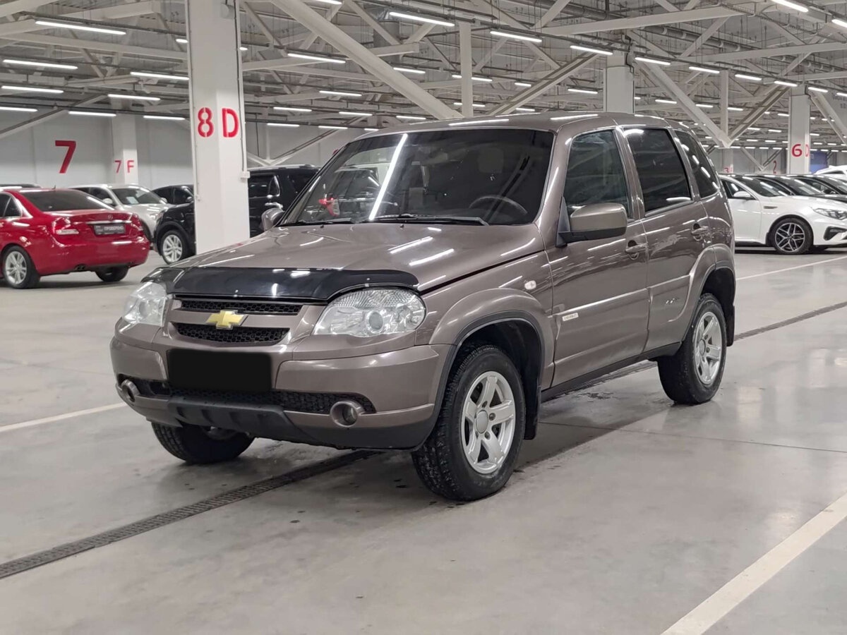 Chevrolet Niva с пробегом — 2016 год. Фото: #0