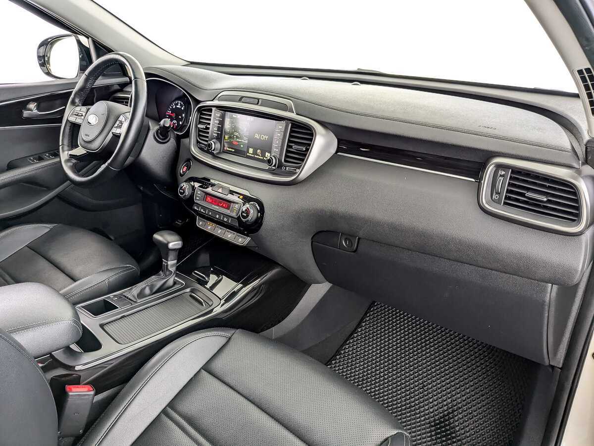 Kia Sorento с пробегом — 2019 год. Фото: #10