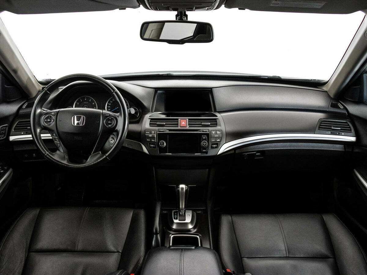 Honda Crosstour с пробегом — 2013 год. Фото: #9
