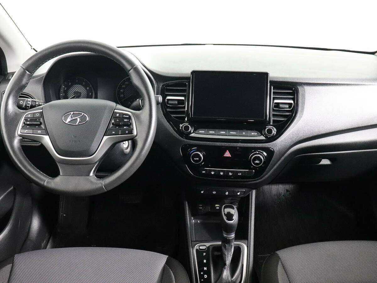 Hyundai Solaris с пробегом — 2020 год. Фото: #10