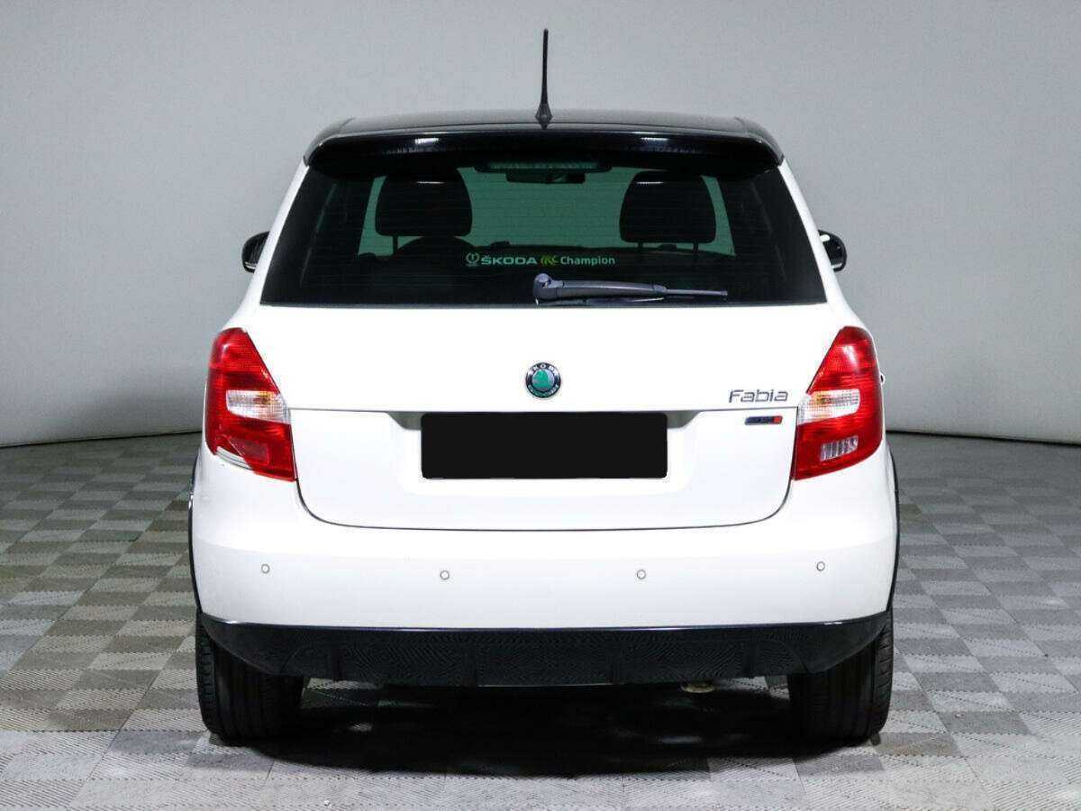 Skoda Fabia с пробегом — 2012 год. Фото: #5