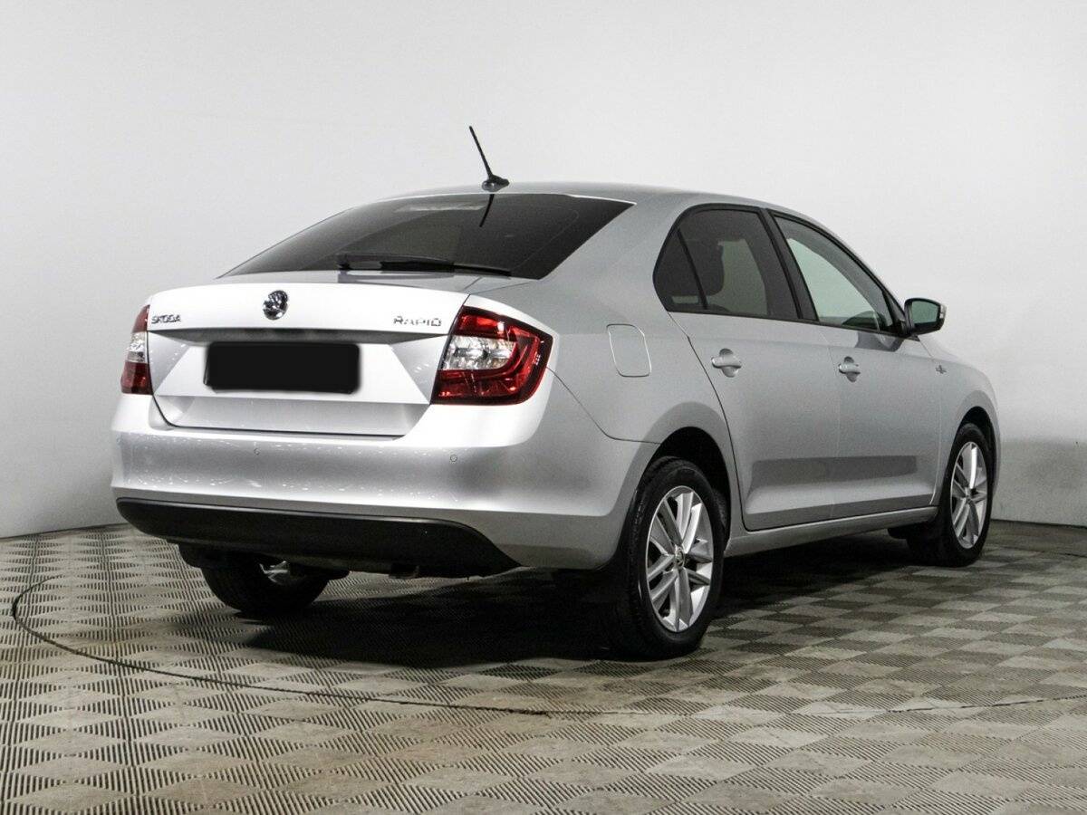 Skoda Rapid с пробегом — 2018 год. Фото: #4