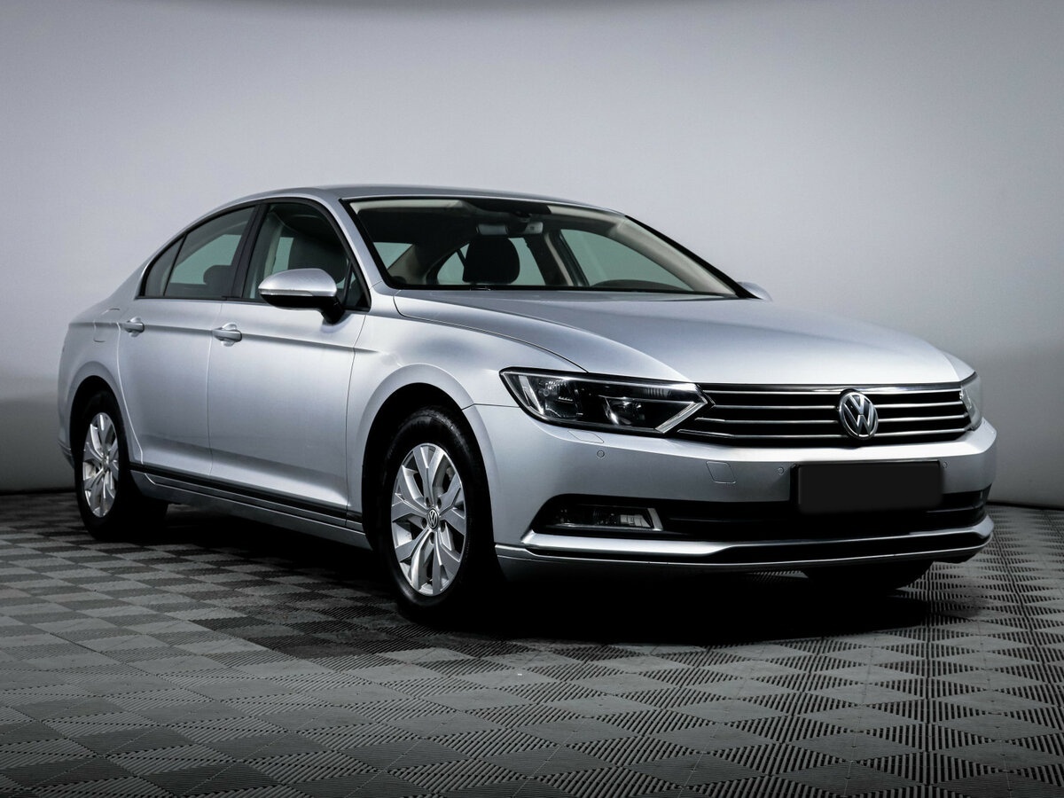 Volkswagen Passat с пробегом — 2017 год. Фото: #2