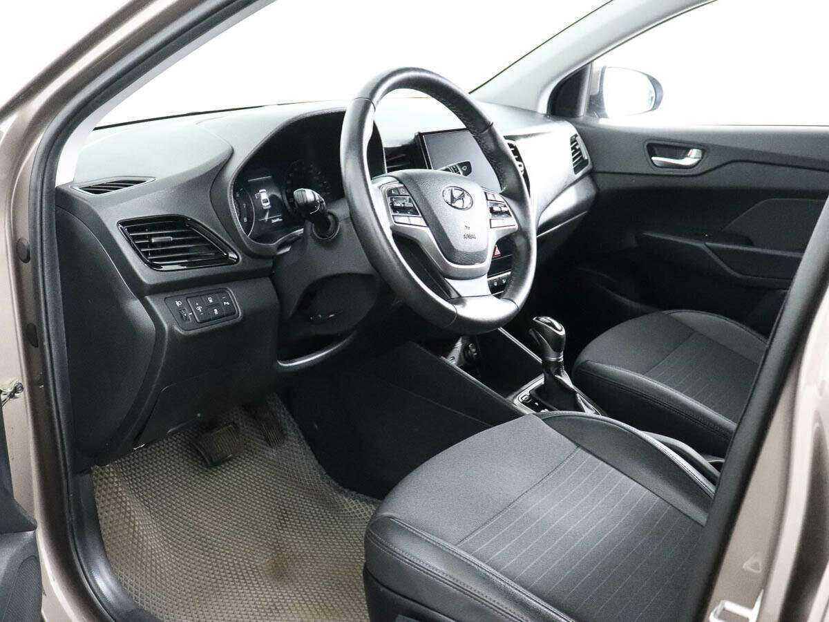 Hyundai Solaris с пробегом — 2022 год. Фото: #6