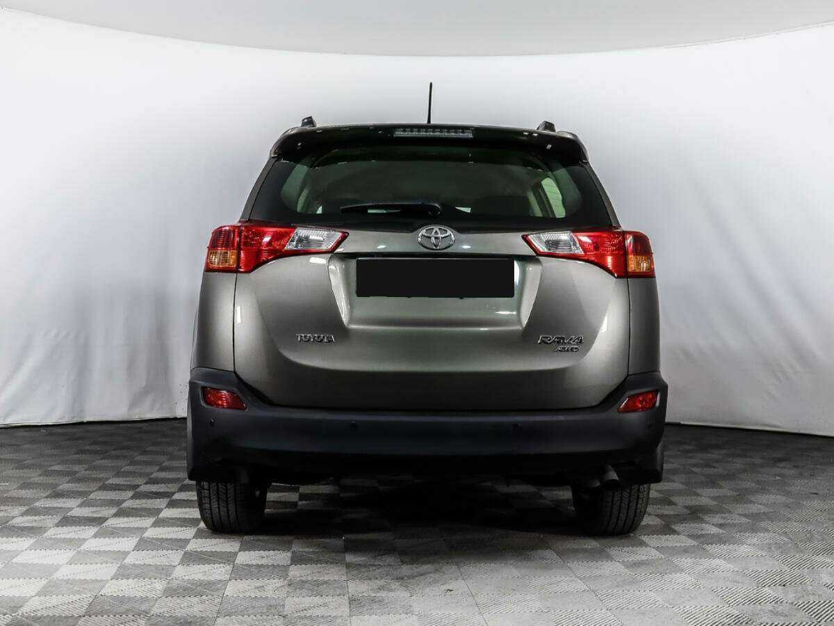 Toyota RAV4 с пробегом — 2013 год. Фото: #5